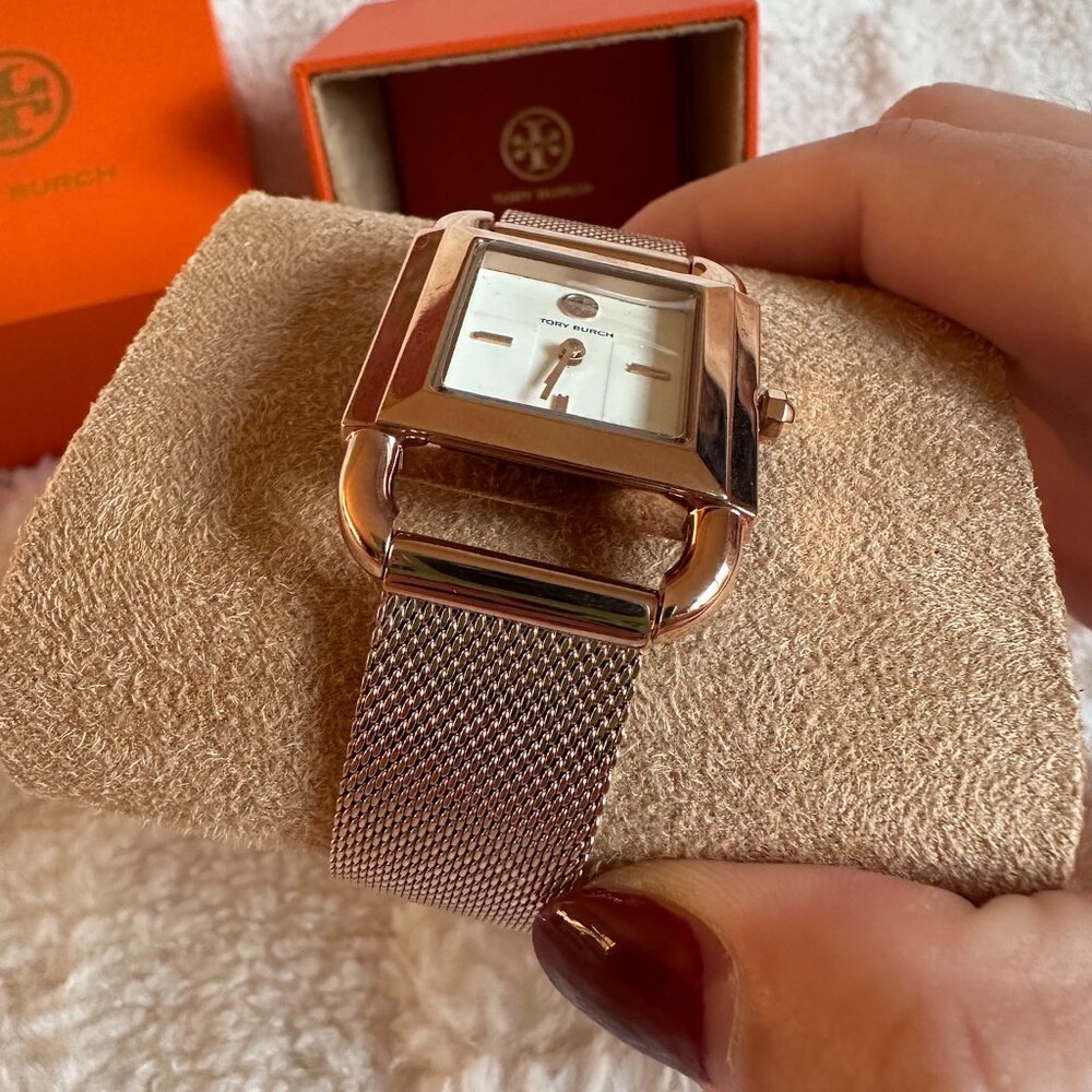 NWT! TBW7251 TORY BURCH Phipps Rose Gold-Tone Bracelet Watch Women - Picture 3 of 7